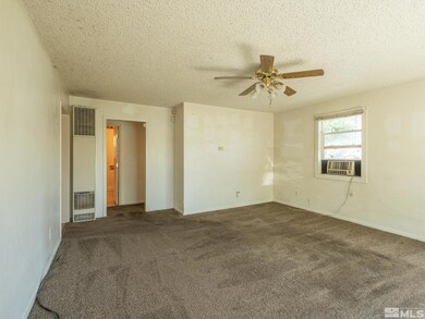 909 10th St, Sparks, NV 89431 - photo 4