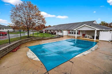 4419 Hammerton Dr unit 13D, Columbus, OH 43228 - photo 6