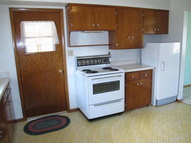 12-245kitchen2