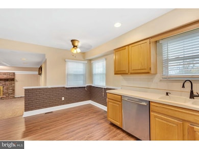 1 Bently Dr, Sewell, NJ 08080 - photo 7