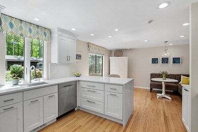 154 Chestnut Cir, Lincoln, MA 01773 - photo 6