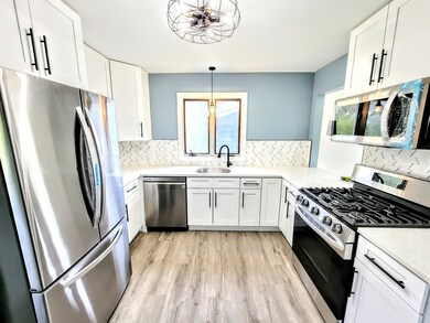 12832 W Brooke Ave, Waukegan, IL 60087 - photo 5