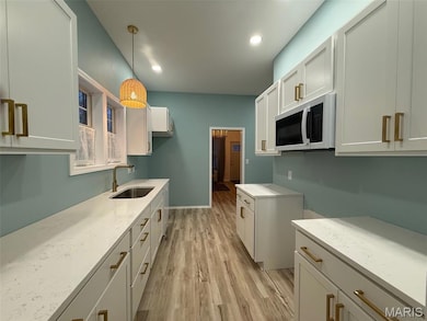 113 E Maple St, Brownstown, IL 62418 - photo 3