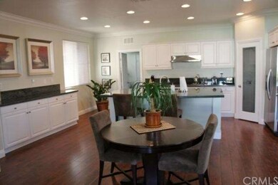 Kitchen/Dining area