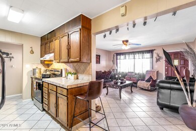 4526 W Osborn Rd, Phoenix, AZ 85031 - photo 6