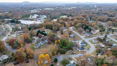 913 7th Street Dr SE, Hickory, NC 28602 - photo 4