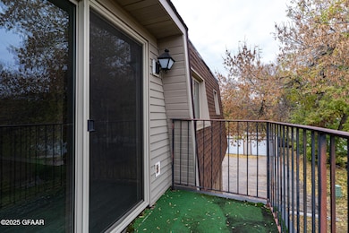 1814 22nd Ave S, Grand Forks, ND 58201 - photo 4