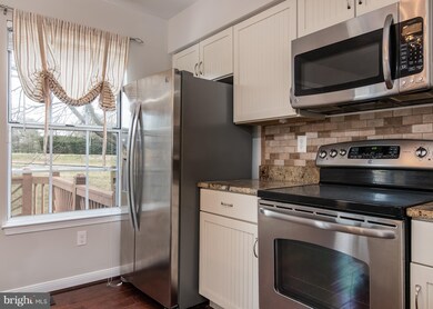 5306 Chase Lions Way, Columbia, MD 21044 - photo 4