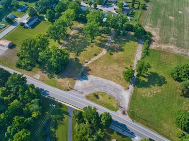 941 E Maumee St, Angola, IN 46703 - photo 5