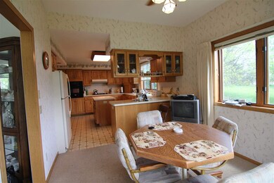 5679 Concord Dr, Fitchburg, WI 53575 - photo 7