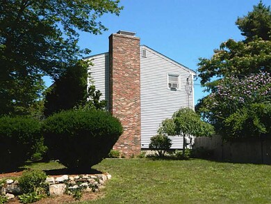 228 Greenwood Dr, Wakefield, RI 02879 - photo 5