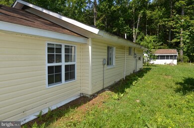 199 Wakefield Dr, Colonial Beach, VA 22443 - photo 3