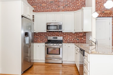 195 Collincote St unit 104, Stoneham, MA 02180 - photo 3