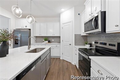 8817 Cranesbill Ave unit 77, Greensboro, NC 27235 - photo 3