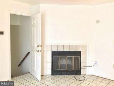 9313 Creekview Dr, Laurel, MD 20708 - photo 5