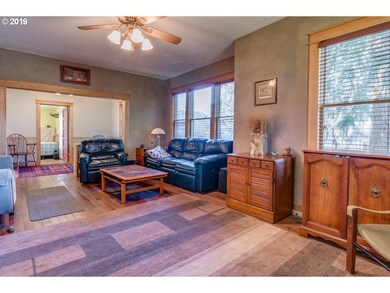 912 E 6th St, Newberg, OR 97132 - photo 7