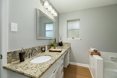 417 E Foley St, Alvin, TX 77511 - photo 6