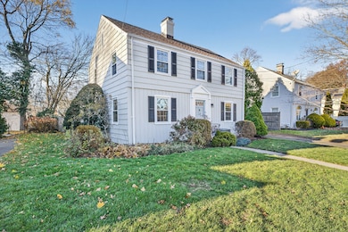 36 Birch Dr, New Haven, CT 06515 - photo 2