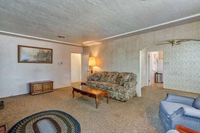 656 West St, Redding, CA 96001 - photo 6