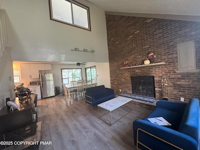 6372 Baltic Ave, Tobyhanna, PA 18466 - photo 4