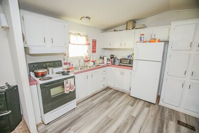 405 Velasco St, Brazoria, TX 77422 - photo 5