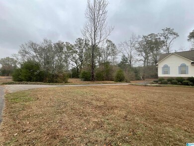 110 Friendship Cir, Clanton, AL 35045 - photo 2