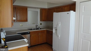 12524 Coral Grove Place, Germantown, MD 20874 - photo 2