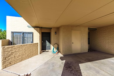7827 E 4th St__071