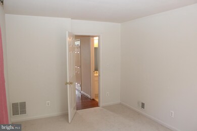 2515 James Madison Cir, Herndon, VA 20171 - photo 6