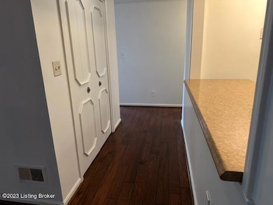 161 Thierman Ln unit 1G, Louisville, KY 40207 - photo 5