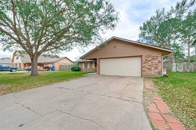 2908 El Camino St, Bay City, TX 77414 - photo 4