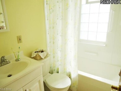 19212 Mohican Ave, Cleveland, OH 44119 - photo 6