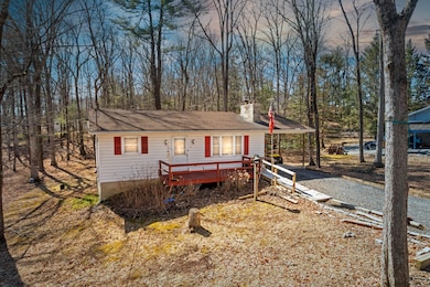 108 Forsythia Ln, Kunkletown, PA 18058 - photo 2