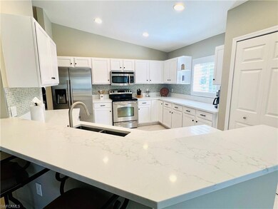 8400 Southbridge Dr unit 2, Fort Myers, FL 33967 - photo 6