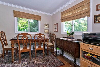 5023 Algonquin Dining
