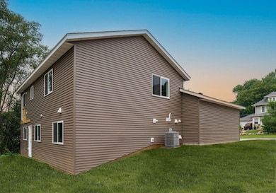 2402 15th St SE, Rochester, MN 55904 - photo 3