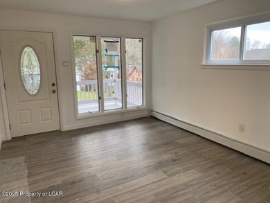 86 Baird St, Harveys Lake, PA 18618 - photo 4