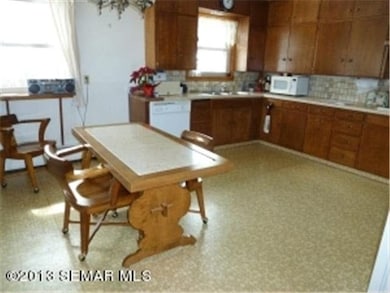 305 Burr Oak Dr, Albert Lea, MN 56007 - photo 3