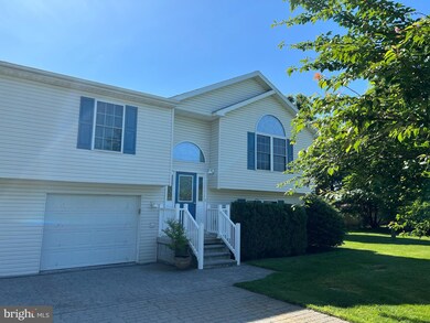 308 Hollida Ln, Martinsburg, WV 25404 - photo 2