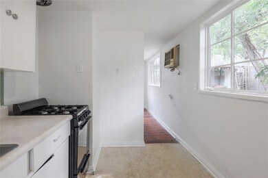 3400 Lafayette Ave unit B, Austin, TX 78722 - photo 7