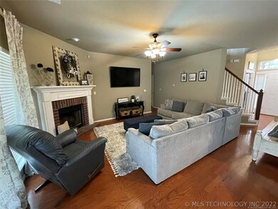 19709 E 50th Ct S, Broken Arrow, OK 74014 - photo 3