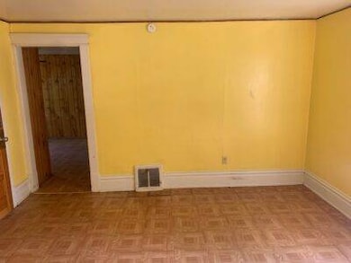 721 Forest Ave, Alliance, OH 44601 - photo 3