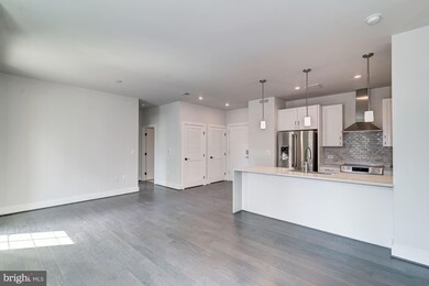 Key and Nash unit 510, Arlington, VA 22209 - photo 4