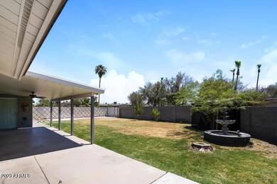 9641 N 41st Dr, Phoenix, AZ 85051 - photo 5