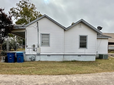 103 Jefferson St, Kerrville, TX 78028 - photo 3