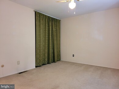 202 King William St, Newark, DE 19711 - photo 5