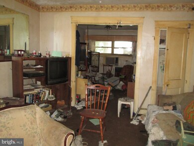 143 Wayne Ave, Darby, PA 19023 - photo 3