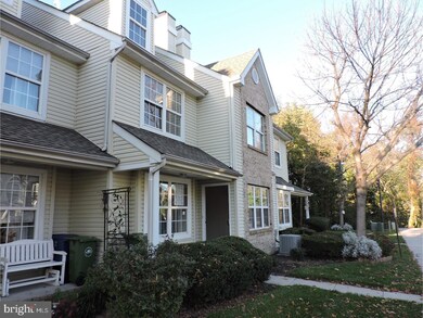 6605 Riverfront Dr unit 6605, Palmyra, NJ 08065 - photo 2