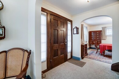 Large Front Entry Way