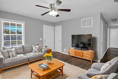 109 Minolta Dr, West Columbia, SC 29172 - photo 2